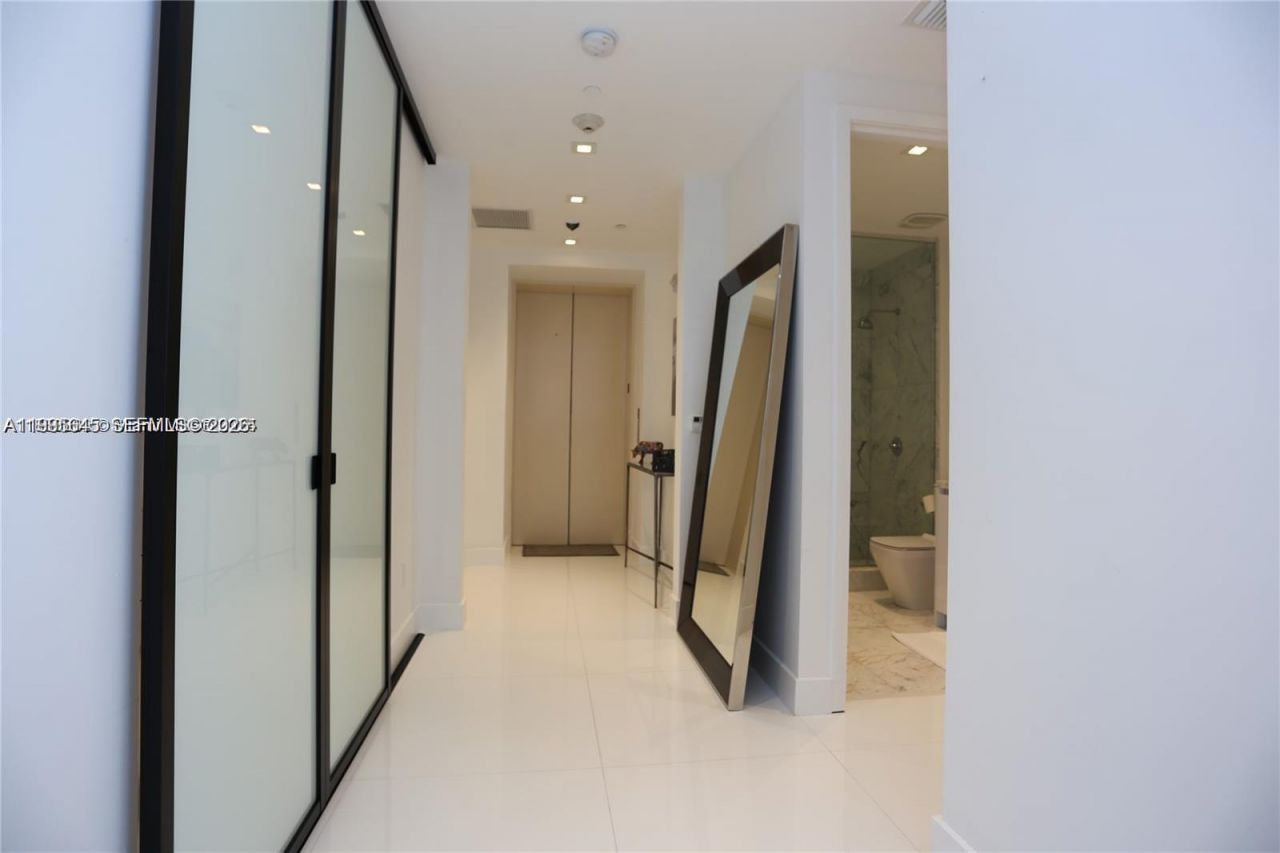 16901 Collins Ave , Unit 904, Sunny Isles Beach, FL 33160 Photo