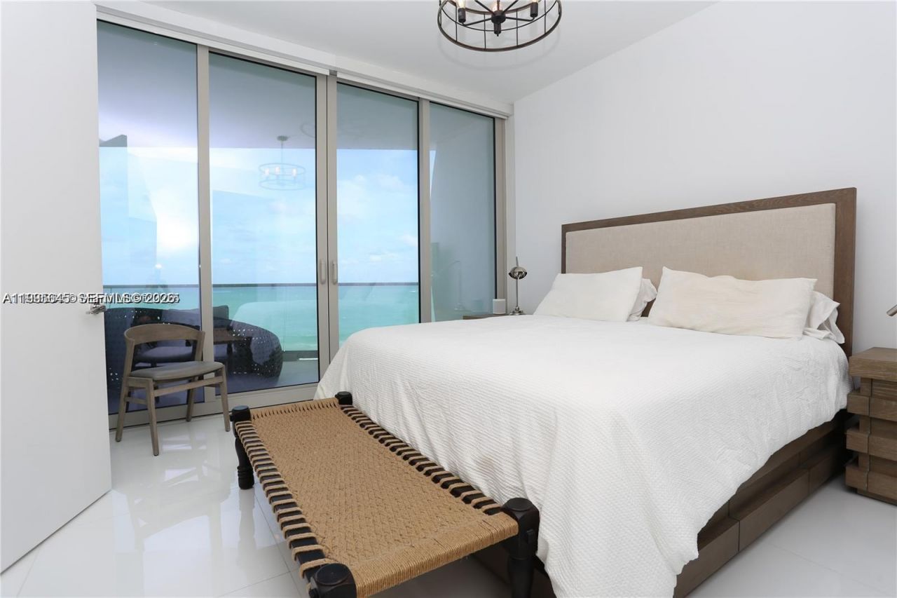 16901 Collins Ave , Unit 904, Sunny Isles Beach, FL 33160 Photo