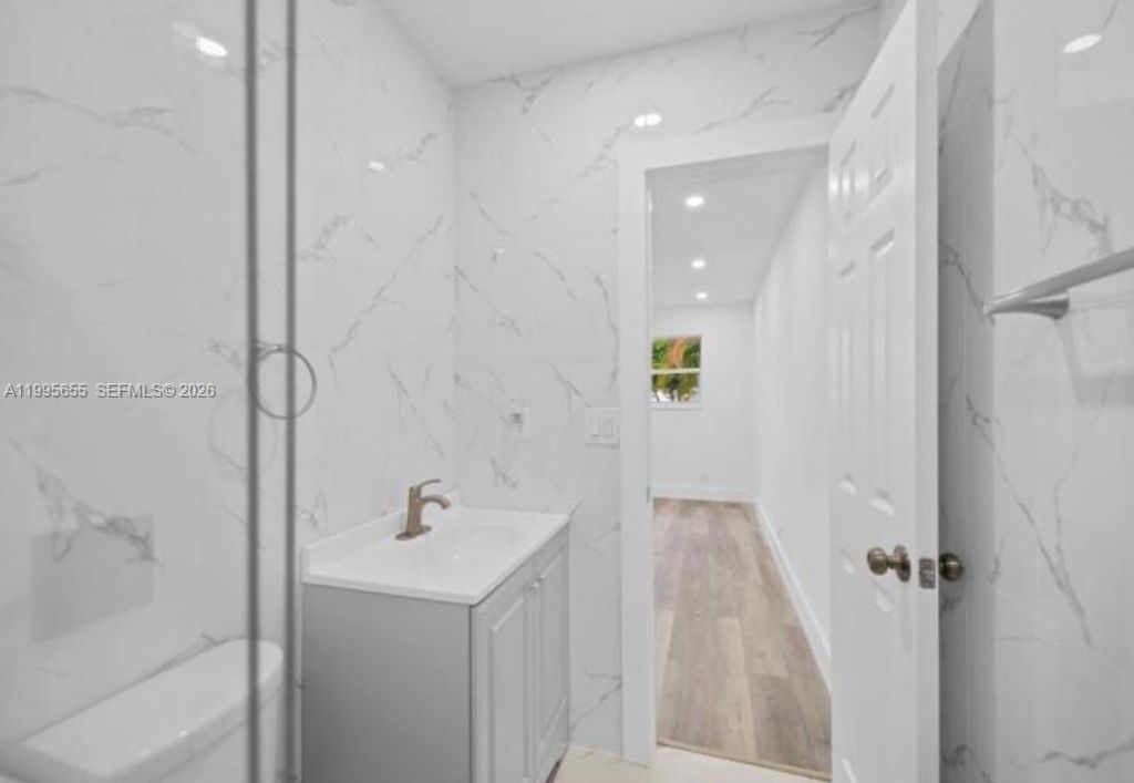 816 N Golf Dr, Hollywood, FL 33021 Photo