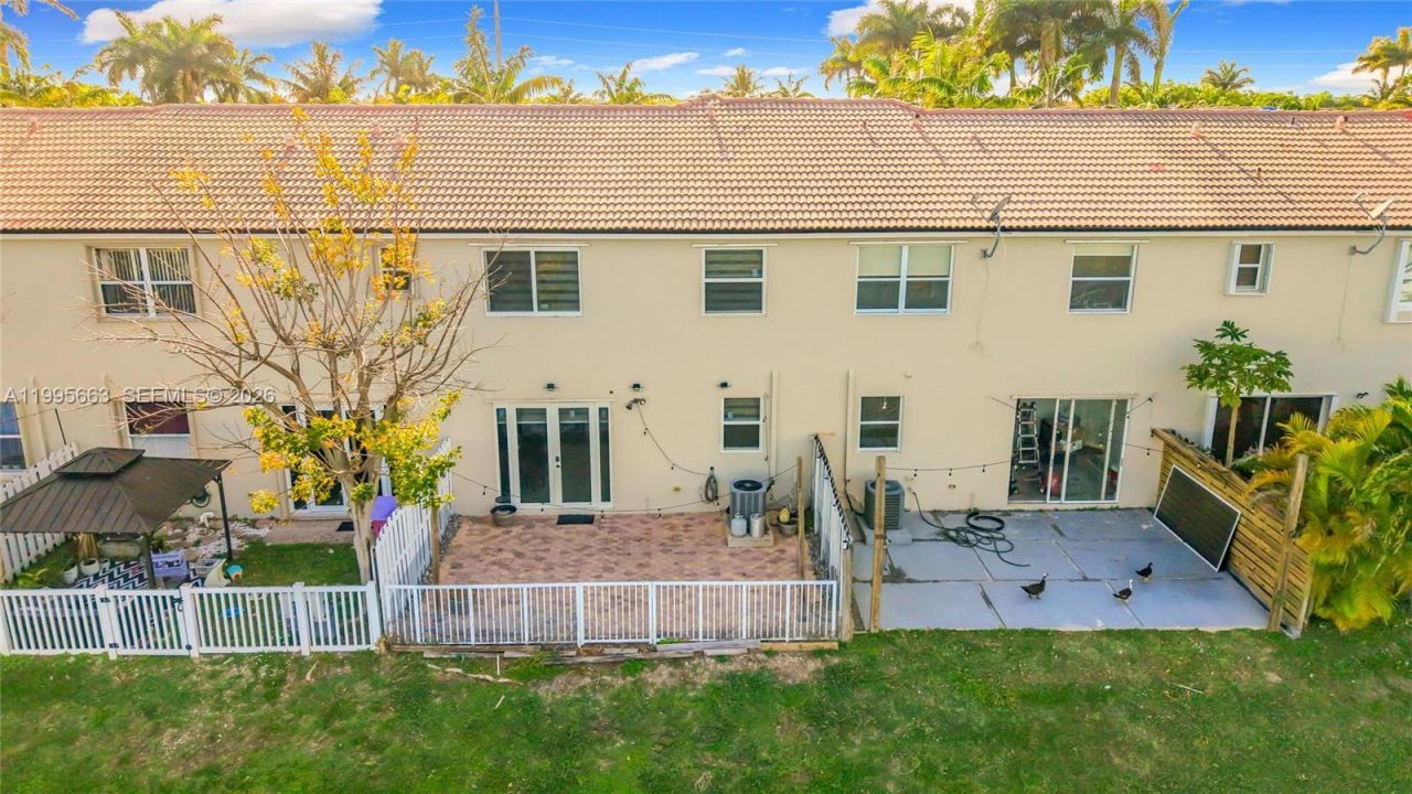 1013 NE 42nd Ave, Homestead, FL 33033 Photo