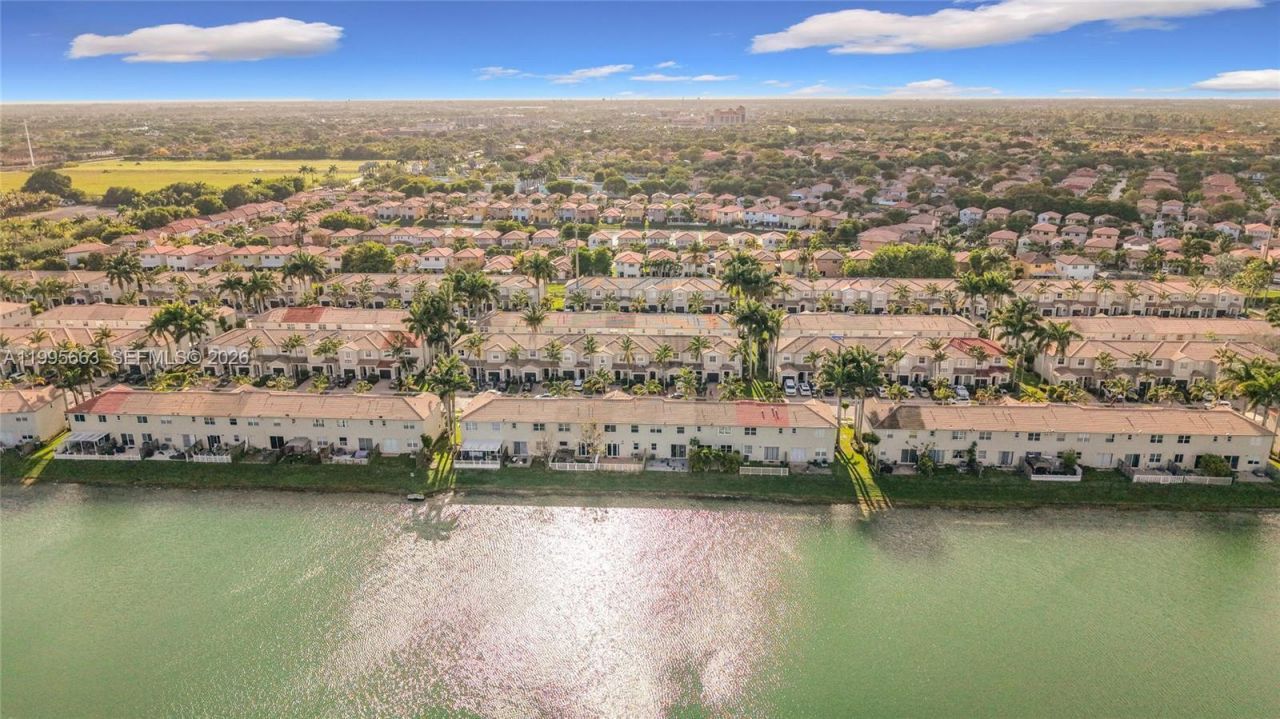 1013 NE 42nd Ave, Homestead, FL 33033 Photo