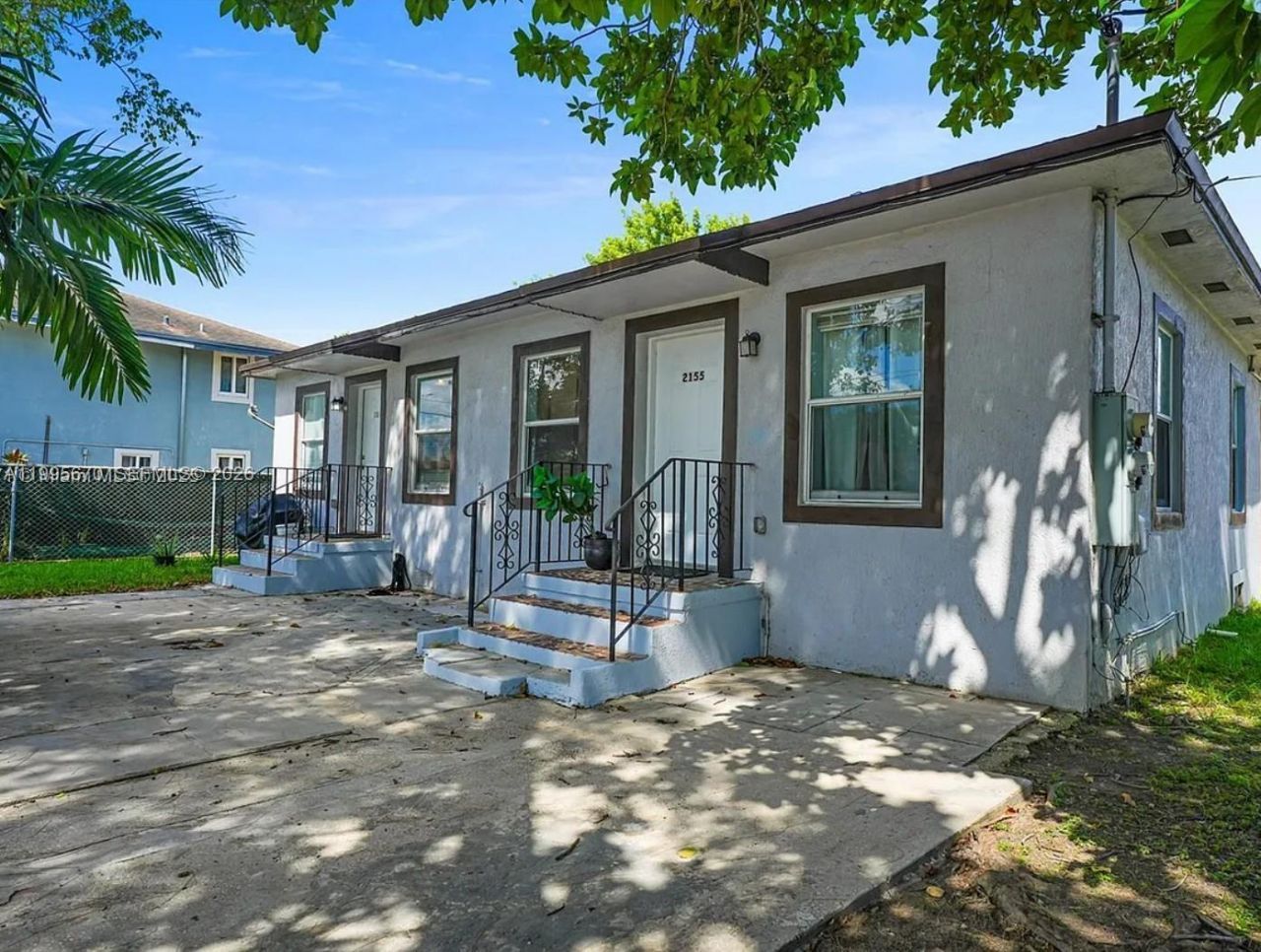 2155 NW 28th St, Miami, FL 33142 Photo