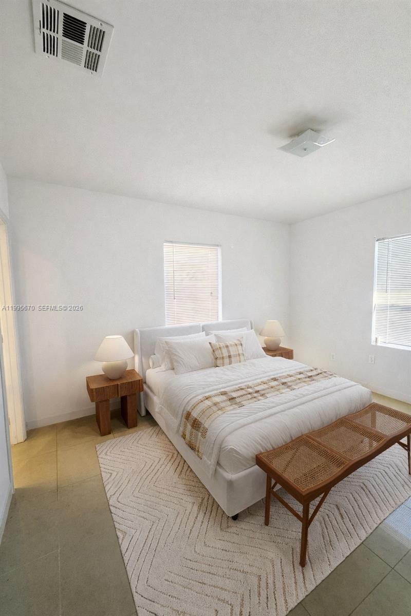 2155 NW 28th St, Miami, FL 33142 Photo