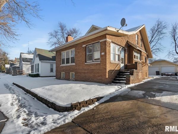 1816 W CALLENDER Avenue, Peoria, IL 61606