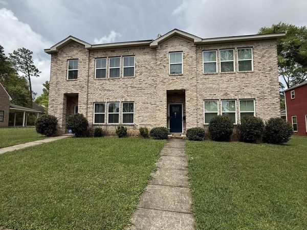 6056 Sussex Drive, Mobile, AL 36608