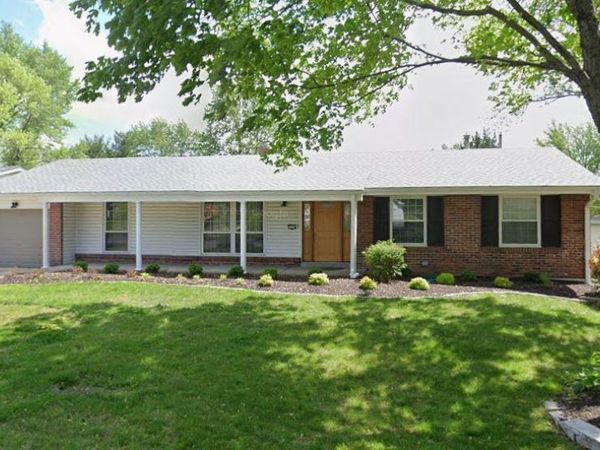 12174 Lake Meade Drive, St Louis, MO 63146