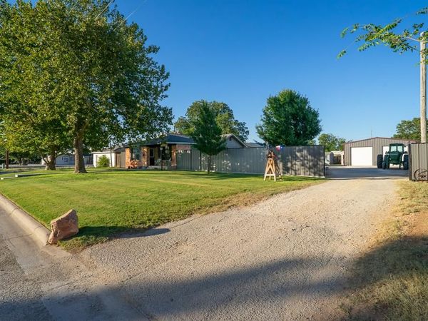 455 5th, Hawley, TX 79525