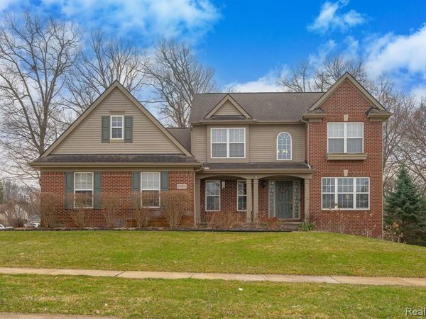 8925 El Dorado Drive, White Lake Twp, MI 48386