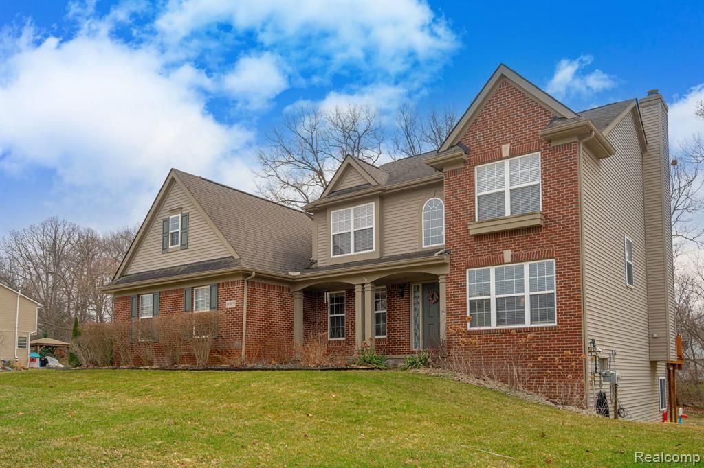8925 El Dorado Drive, White Lake Township, MI 48386 Main Photo