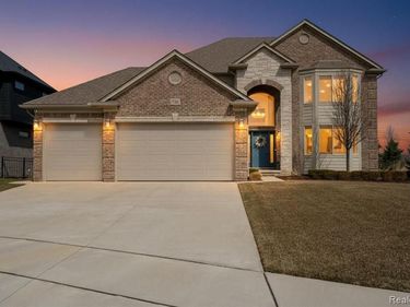 17121 Chianti Court, Macomb Twp, MI 48042
