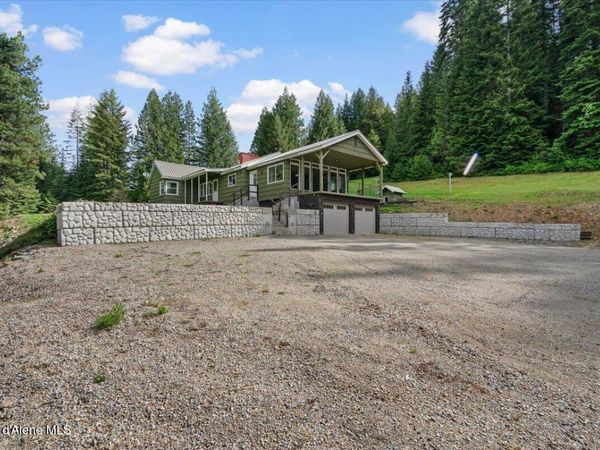 2122 Nine Mile RD , Unit B, Wallace, ID 83873