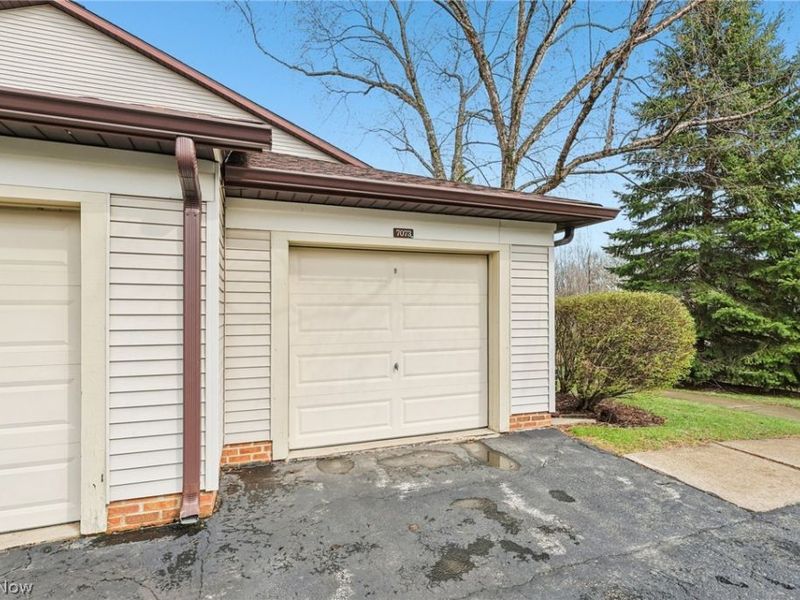 7073 Village Drive, Concord Township, OH 44060 Photo 4