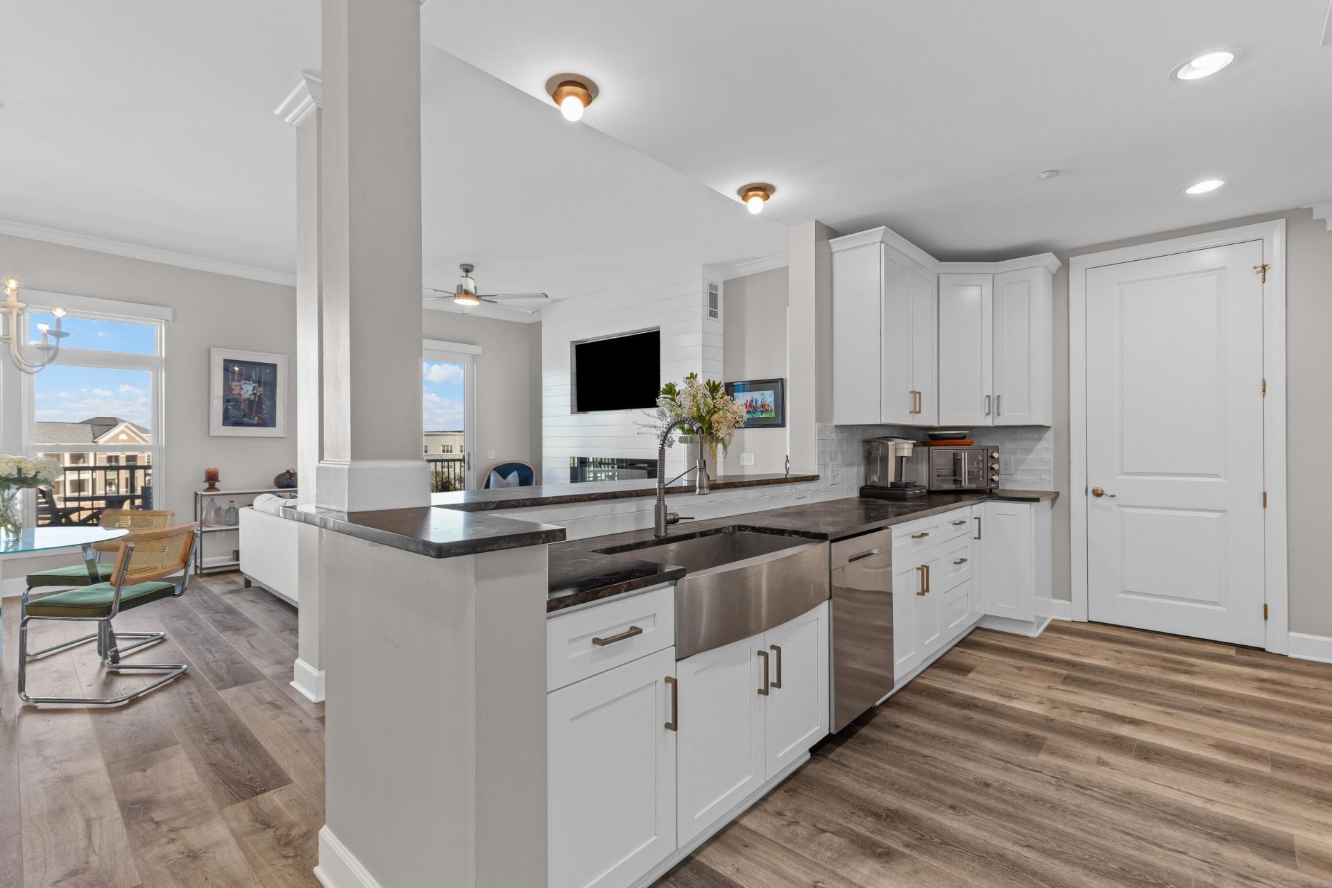 145 Pier View Street Photo 6