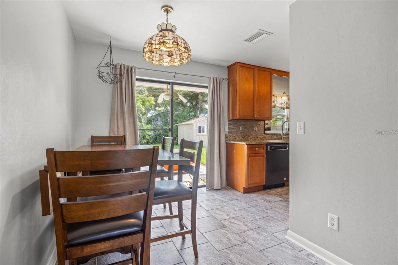 3252 21st Place Sw, Largo, FL 33774 Photo