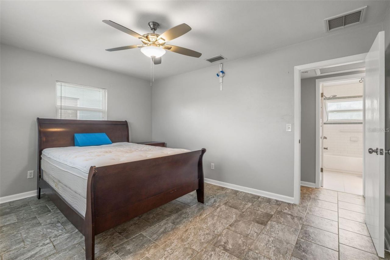 3252 21st Place Sw, Largo, FL 33774 Photo