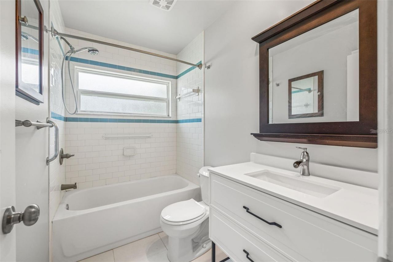 3252 21st Place Sw, Largo, FL 33774 Photo