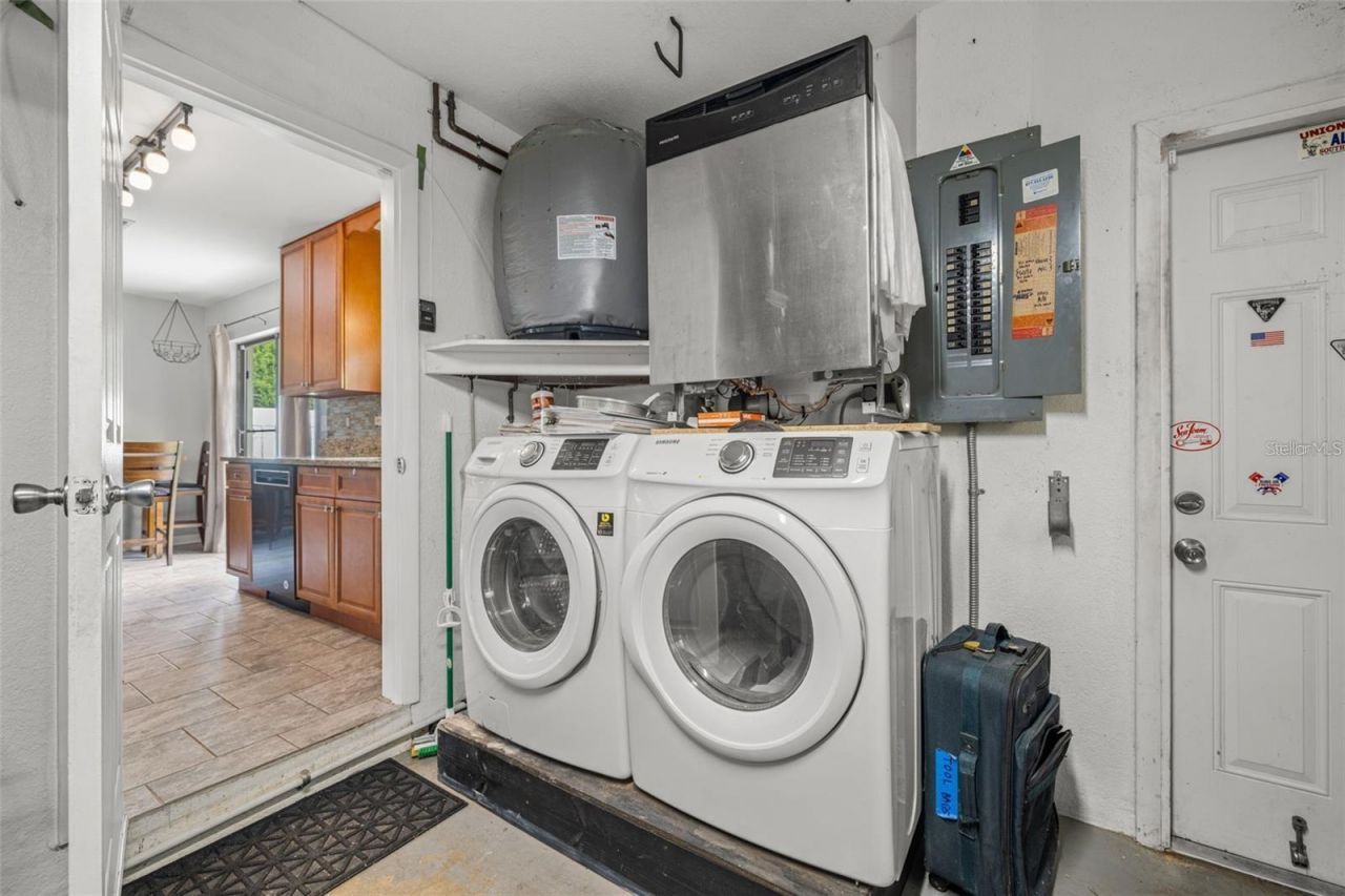 3252 21st Place Sw, Largo, FL 33774 Photo