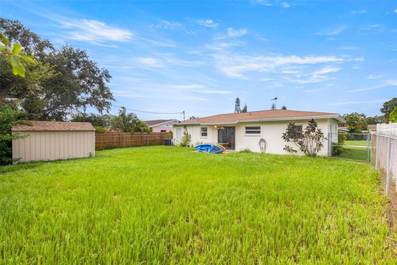 3252 21st Place Sw, Largo, FL 33774 Photo