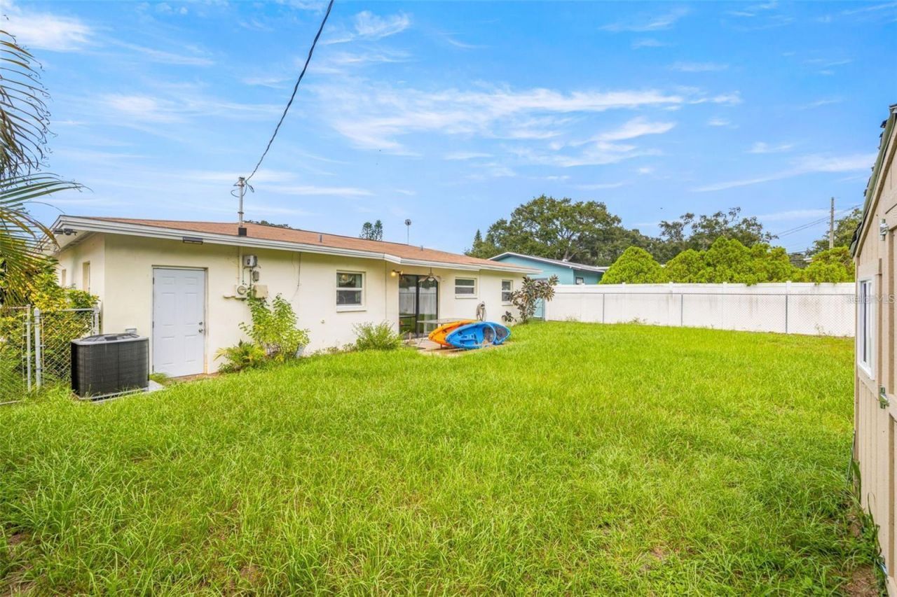 3252 21st Place Sw, Largo, FL 33774 Photo