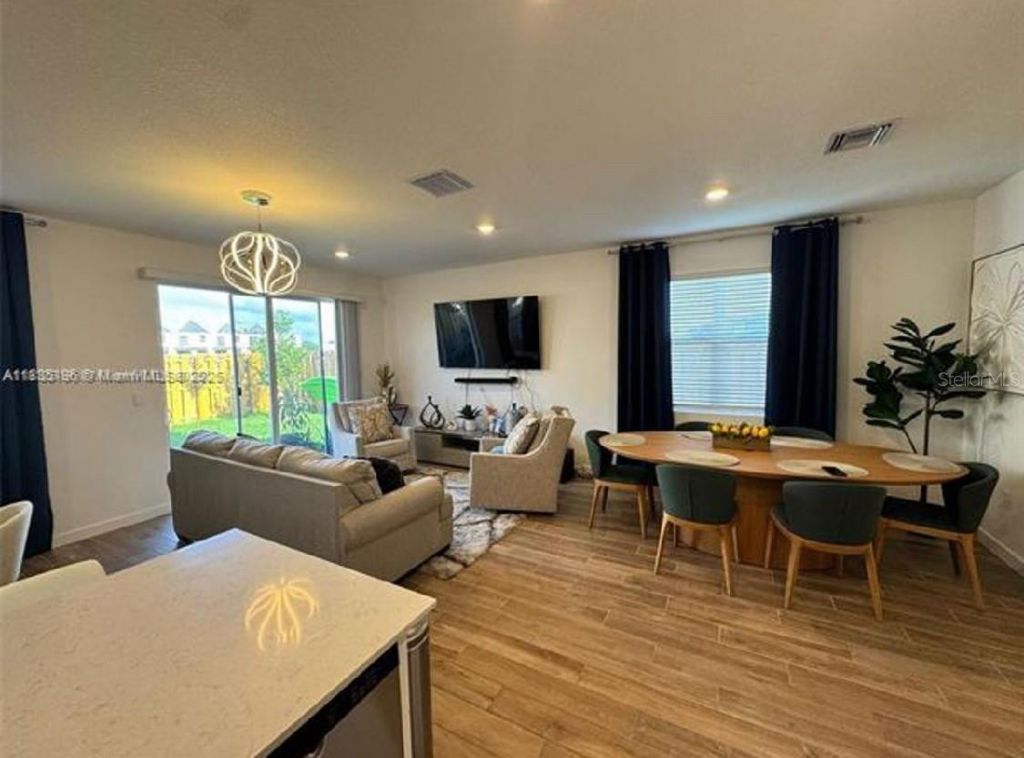 142 NE 14th Terrace , Homestead, FL 33033 Photo