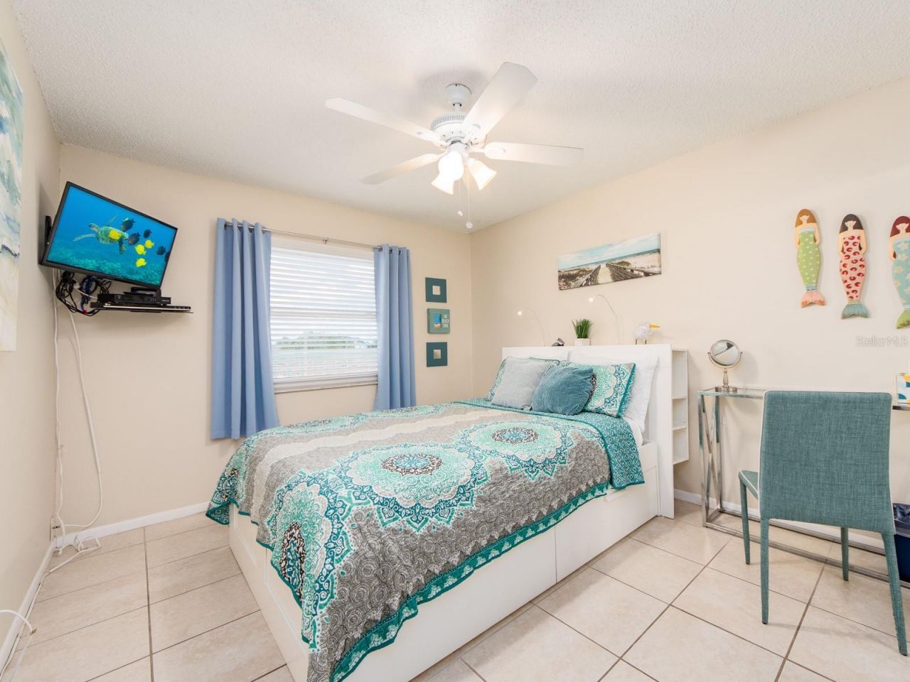2406 Gulf Boulevard, Unit 204, Indian Rocks Beach, FL 33785 Photo