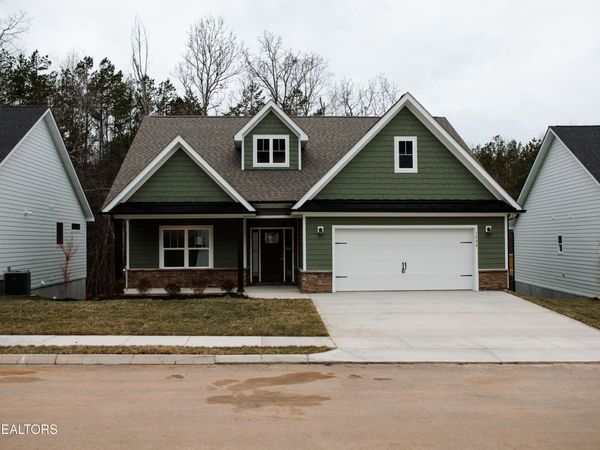 1736 Green Meadows Lane, Lenoir City, TN 37771