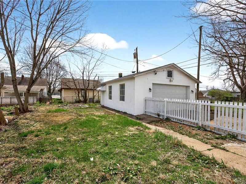 108 Frahn Avenue, Fairborn, OH 45324 Photo 3