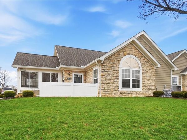 4662 Cobblestone Drive, Tipp City, OH 45371