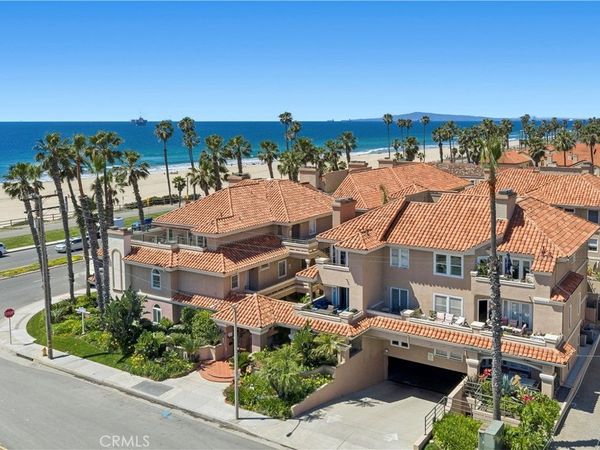 1900 Pacific Coast , Unit 9, Huntington Beach, CA 92648