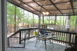 14 Yashica Court photo 4