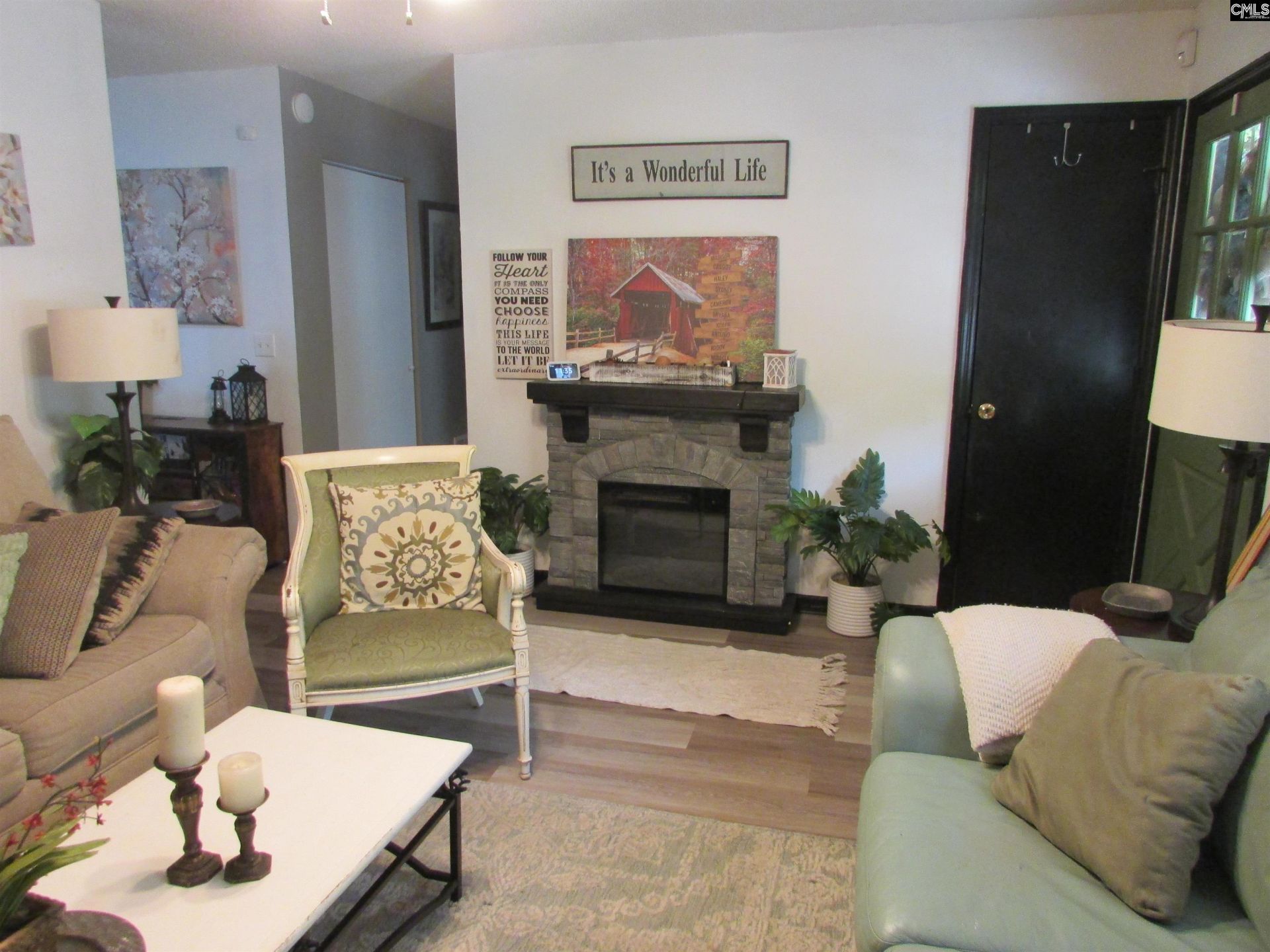 14 Yashica Court Photo 7