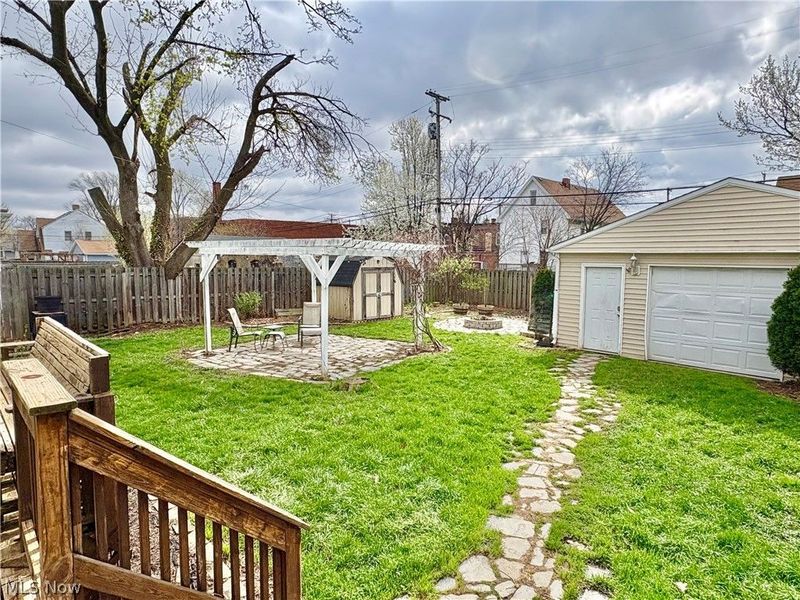 7909 Colgate Avenue , Cleveland, OH 44102 Photo 11