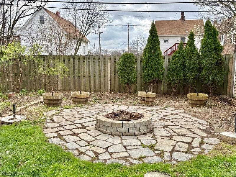 7909 Colgate Avenue , Cleveland, OH 44102 Photo 13