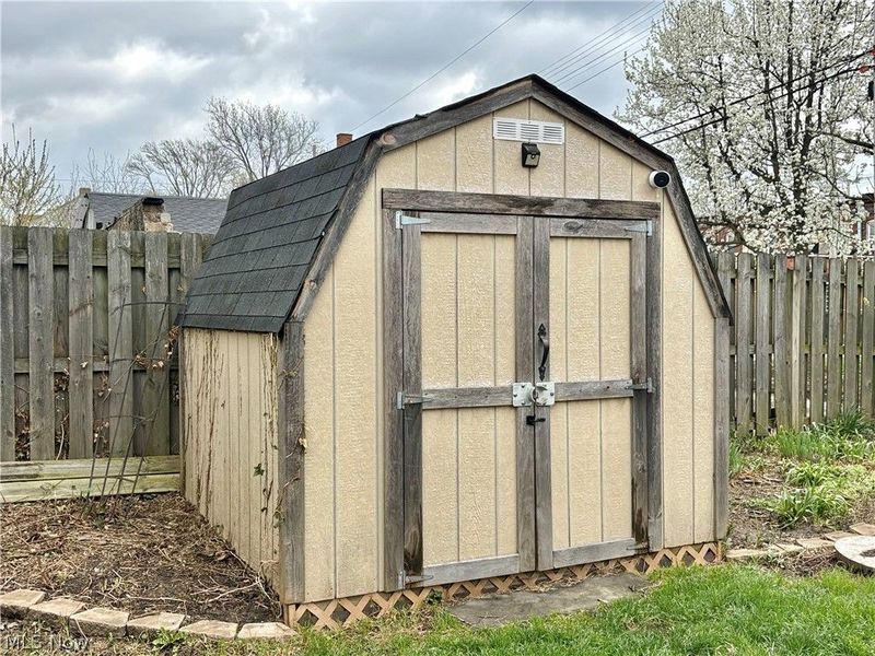 7909 Colgate Avenue , Cleveland, OH 44102 Photo 14