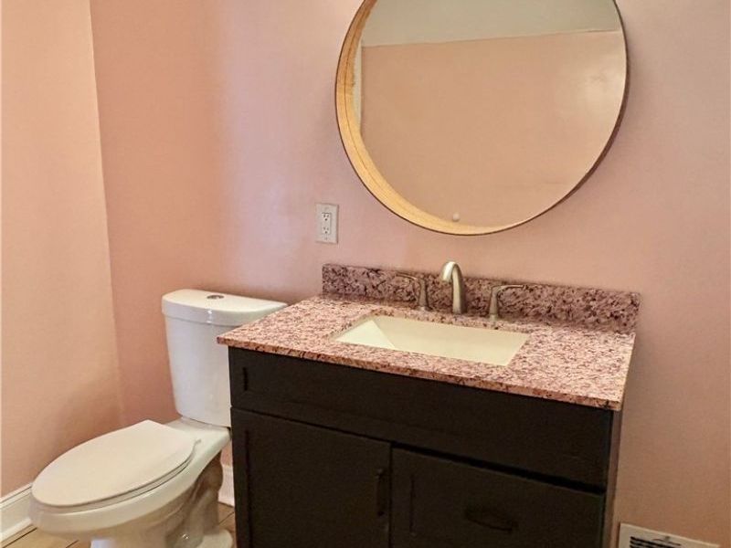 7909 Colgate Avenue , Cleveland, OH 44102 Photo 32