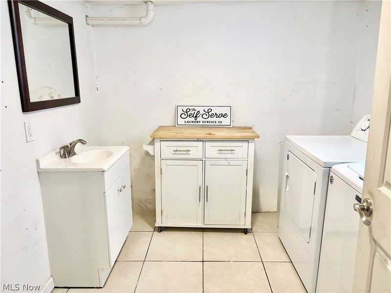 7909 Colgate Avenue , Cleveland, OH 44102 Photo 42