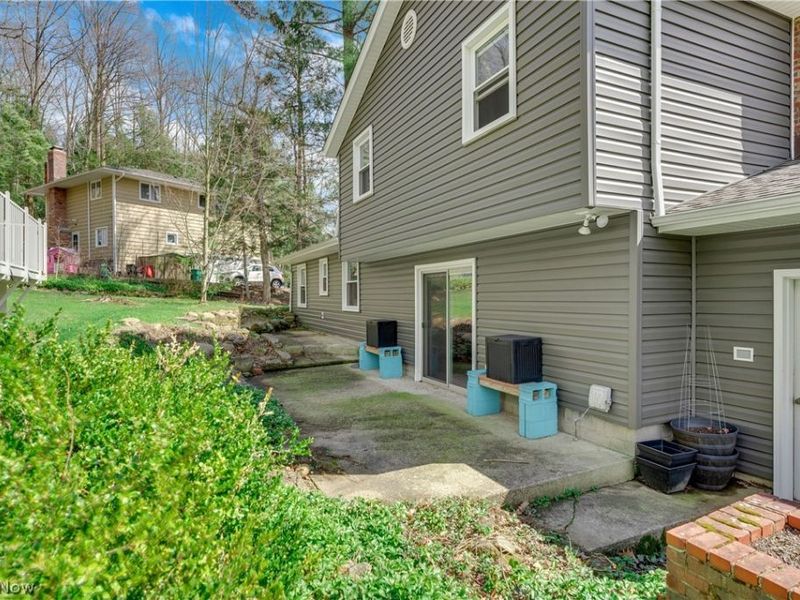 10340 Wye Road, Chesterland, OH 44026 Photo 4