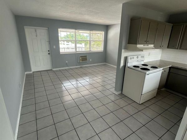 2917 Middle River Drive, Unit 5, Wilton Manors, FL 33306