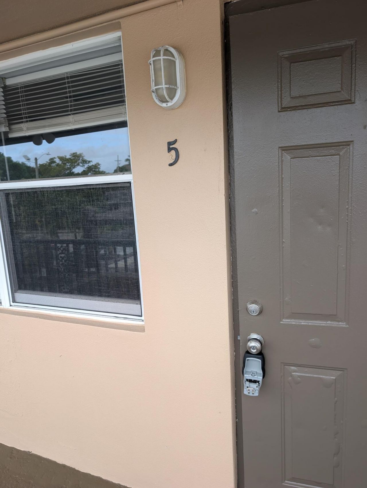 2917 Middle River Drive, Unit 5, Fort Lauderdale, FL 33306 Photo