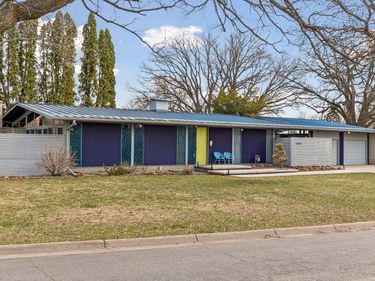 8000 Westwood Hills Drive, Saint Louis Park, MN 55426