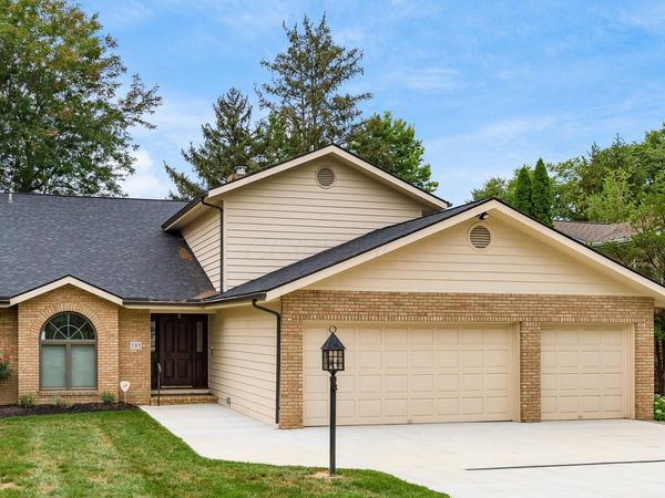 385 Lakeshore Drive W, Hebron, OH 43025