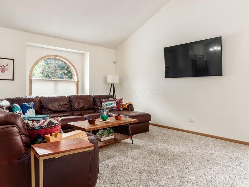 385 Lakeshore Drive W, Hebron, OH 43025 Photo 14