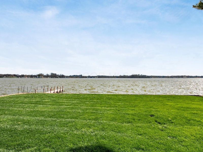 385 Lakeshore Drive W, Hebron, OH 43025 Photo 3