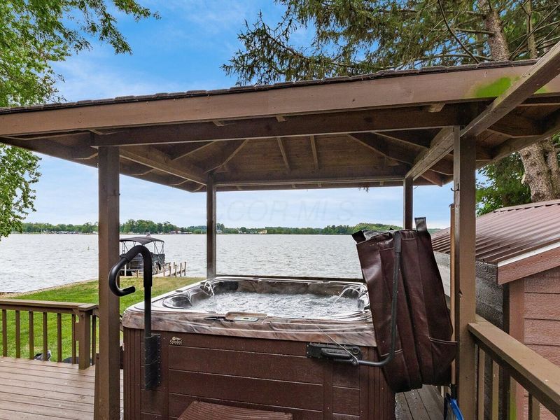 385 Lakeshore Drive W, Hebron, OH 43025 Photo 8