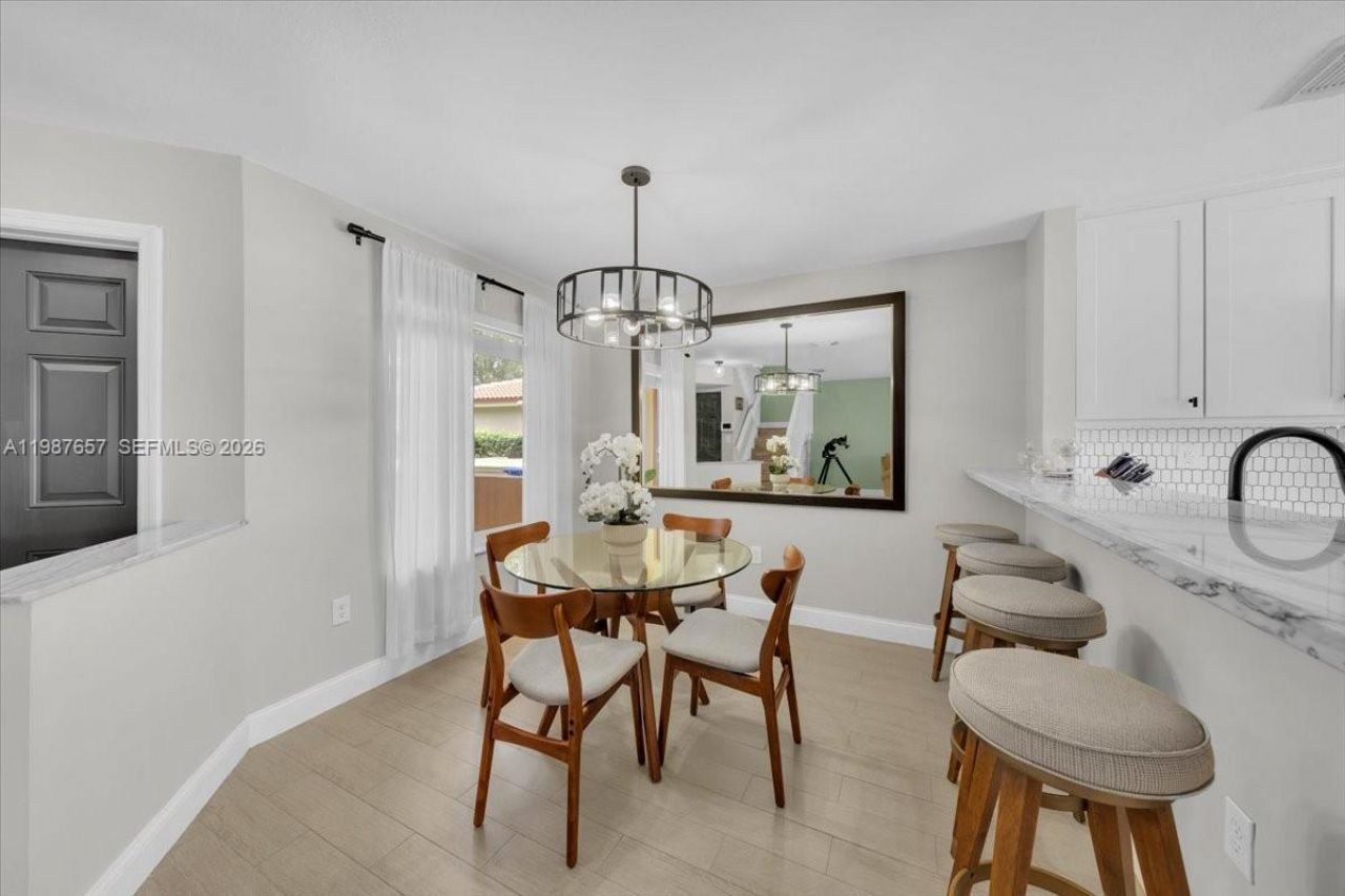 16382 SW 75th St, Miami, FL 33193 Photo