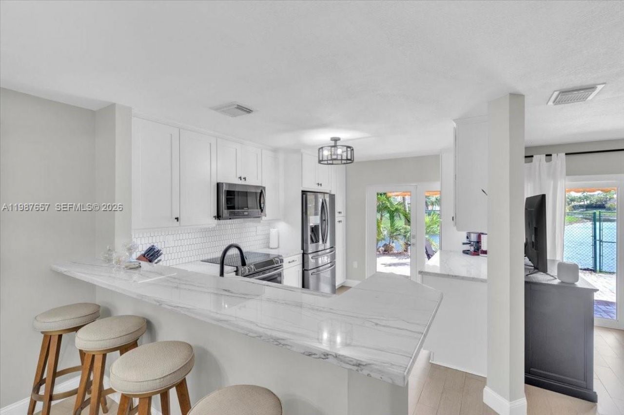 16382 SW 75th St, Miami, FL 33193 Photo