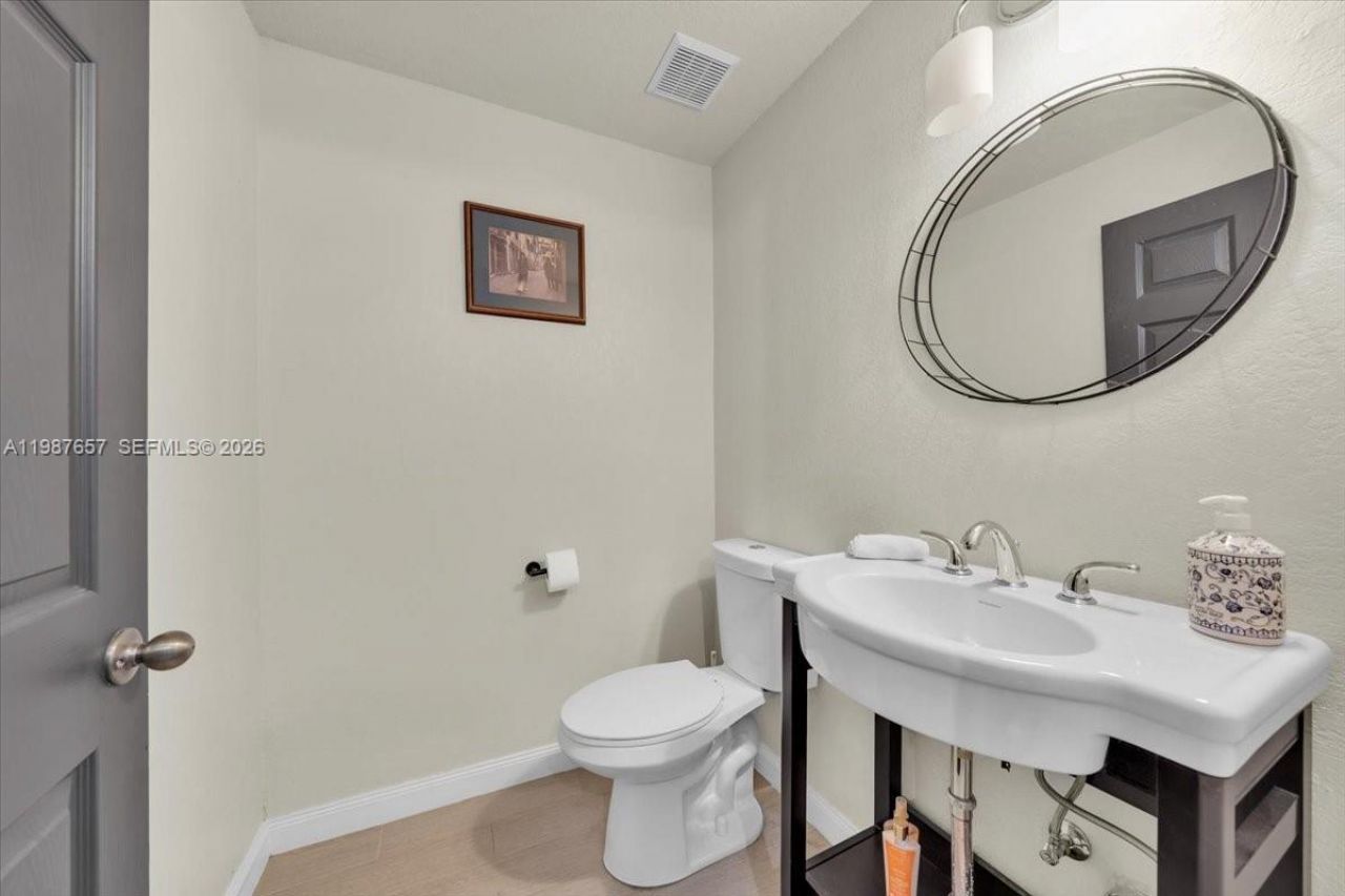 16382 SW 75th St, Miami, FL 33193 Photo