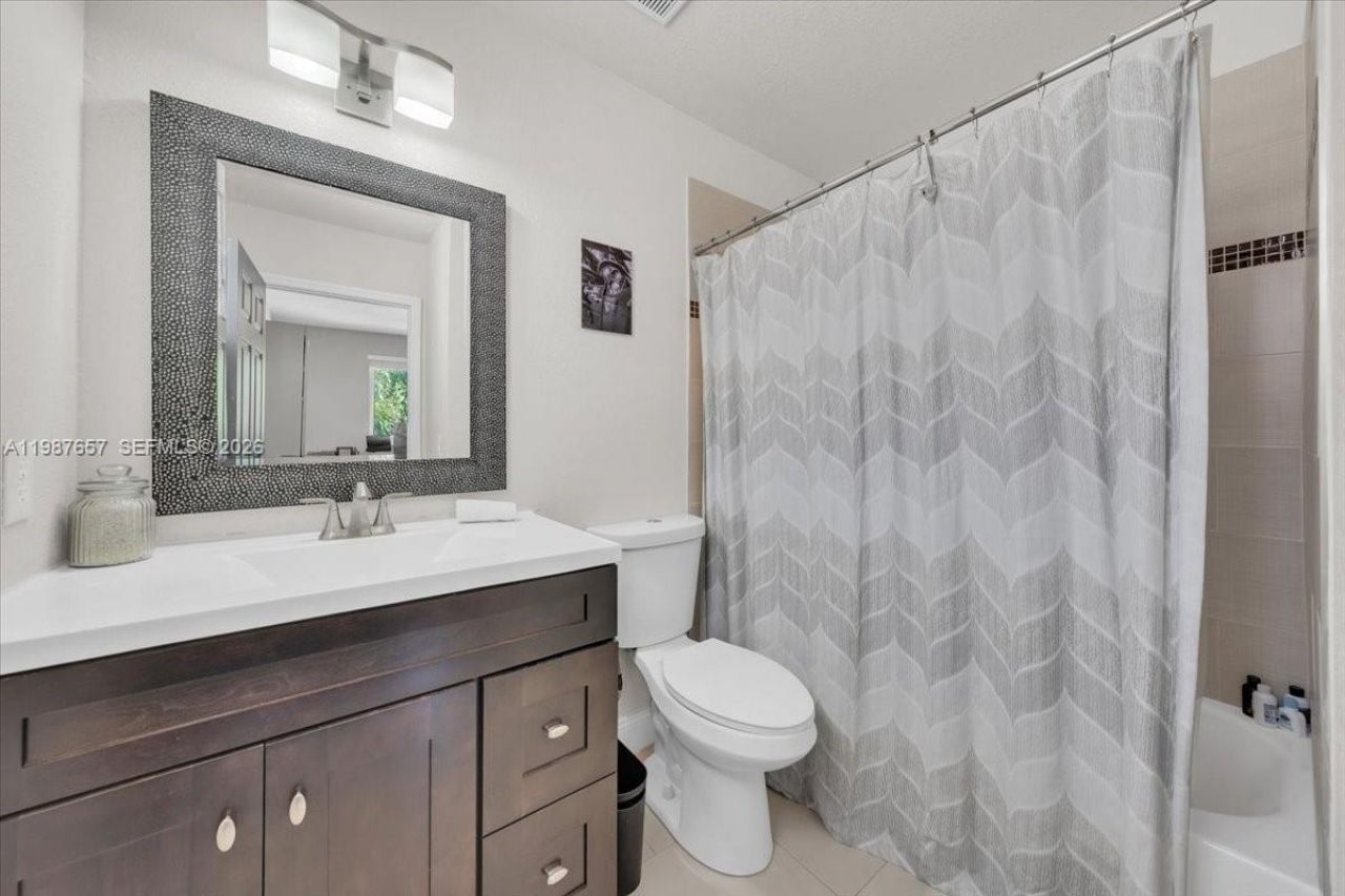 16382 SW 75th St, Miami, FL 33193 Photo