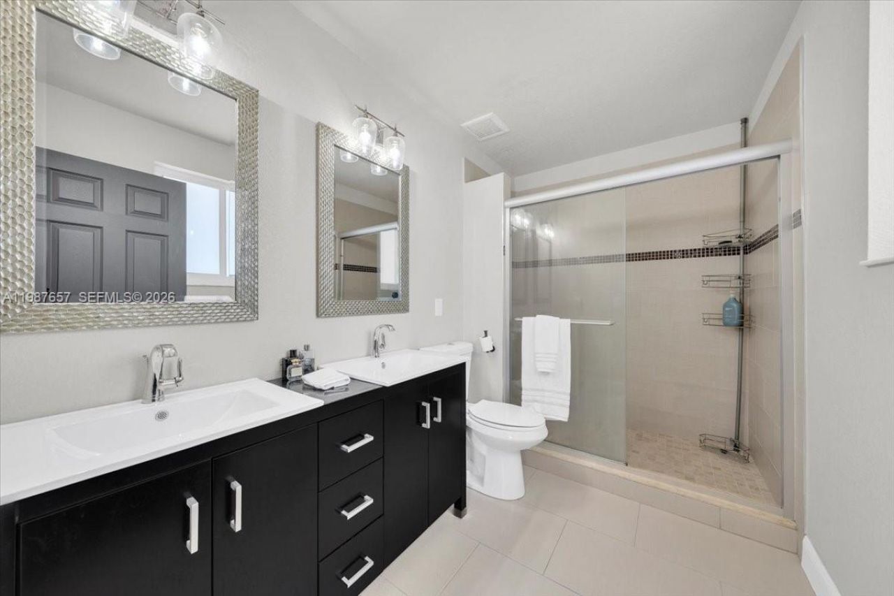 16382 SW 75th St, Miami, FL 33193 Photo