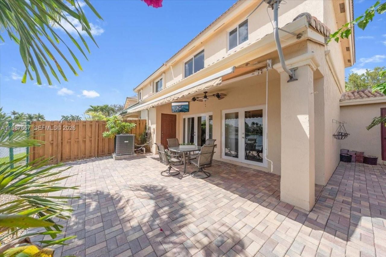 16382 SW 75th St, Miami, FL 33193 Photo